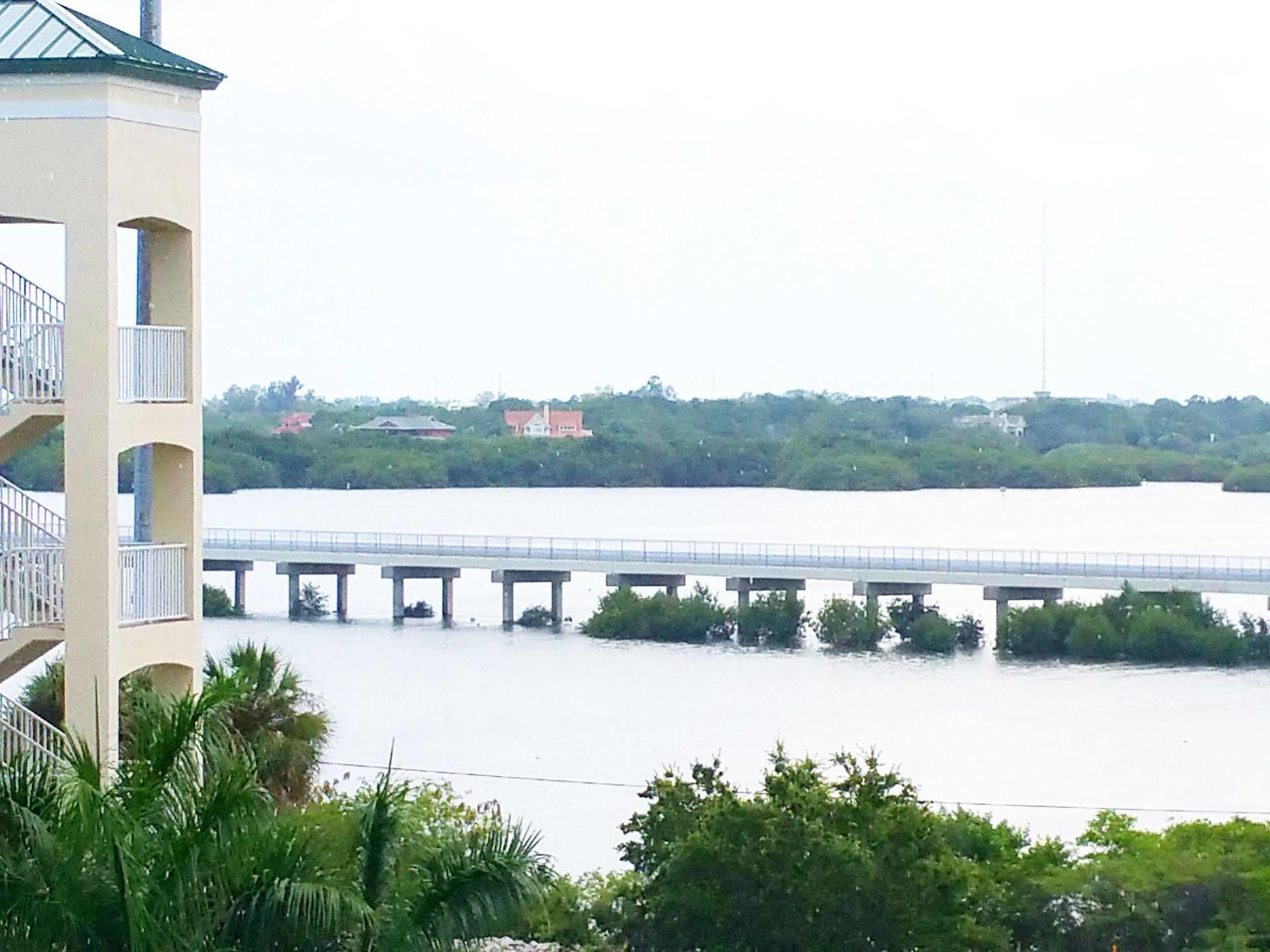 Boca Ciega Resort By Travel Resort Services Sankt Petersburg Exterior foto